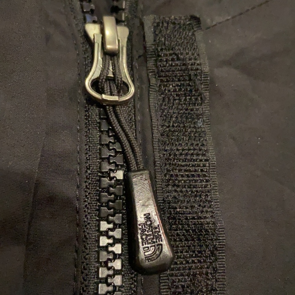 1221 The North Face - Hyvent Jacket_FLAW Pricing_NO DISCOUNTS - Picture 11 of 13